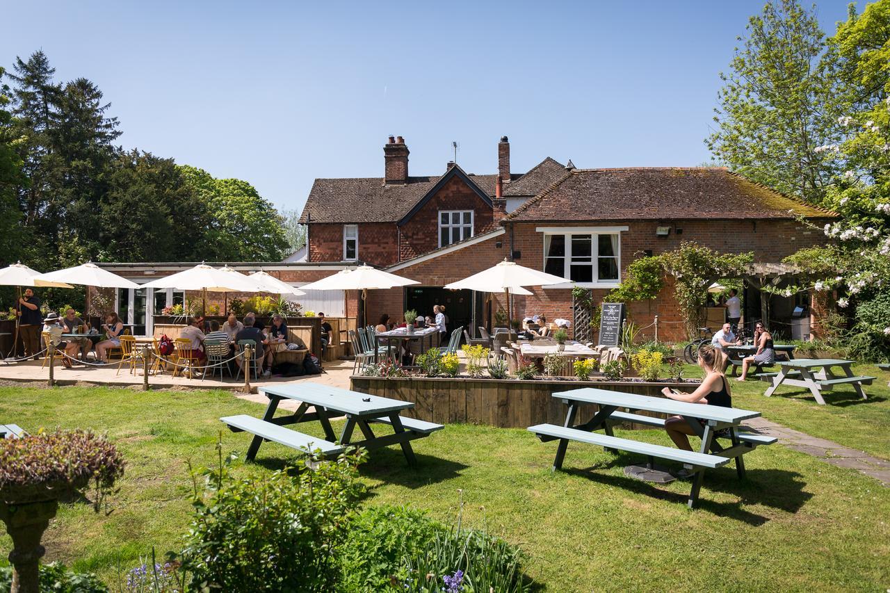 The Dundas Arms Kintbury Buitenkant foto