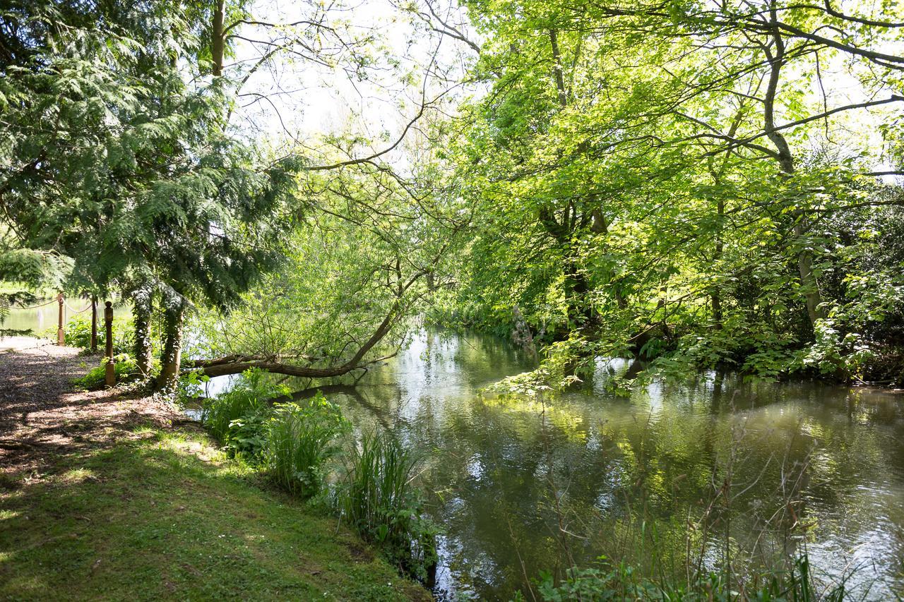 The Dundas Arms Kintbury Buitenkant foto