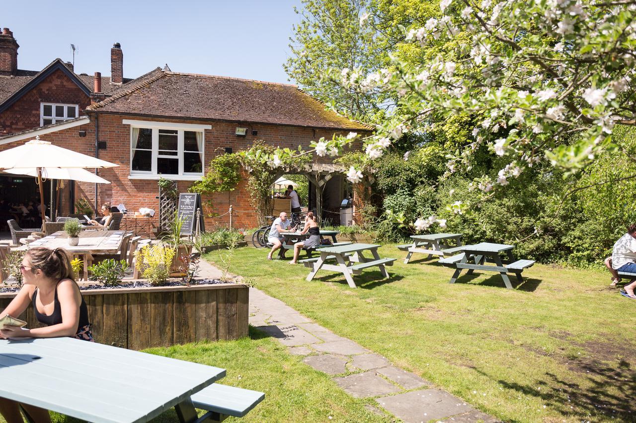 The Dundas Arms Kintbury Buitenkant foto