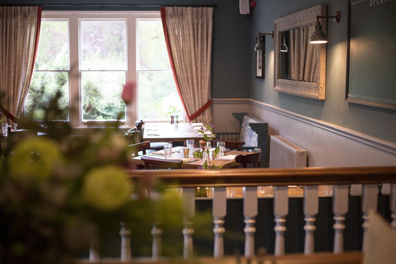 The Dundas Arms Kintbury Buitenkant foto