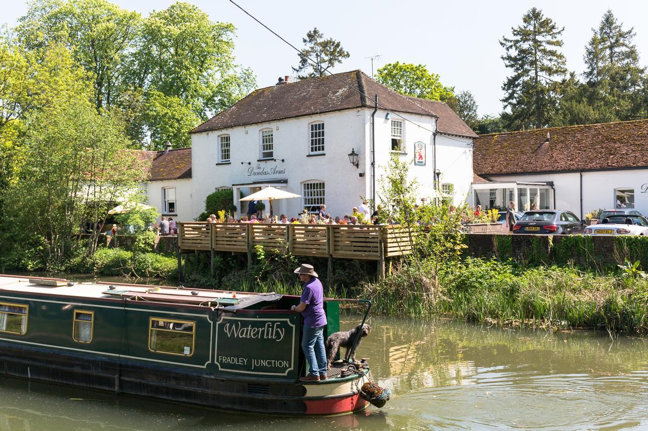 The Dundas Arms Kintbury Buitenkant foto