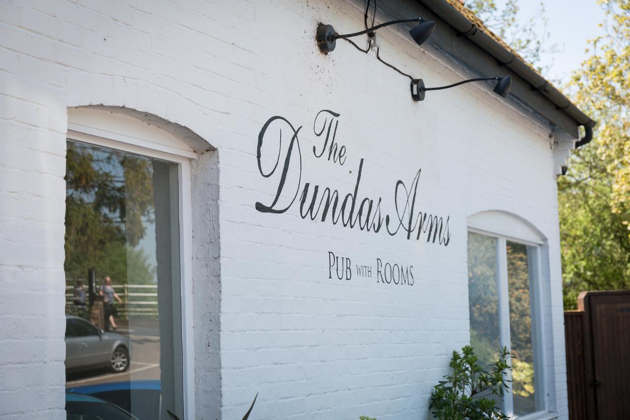 The Dundas Arms Kintbury Buitenkant foto