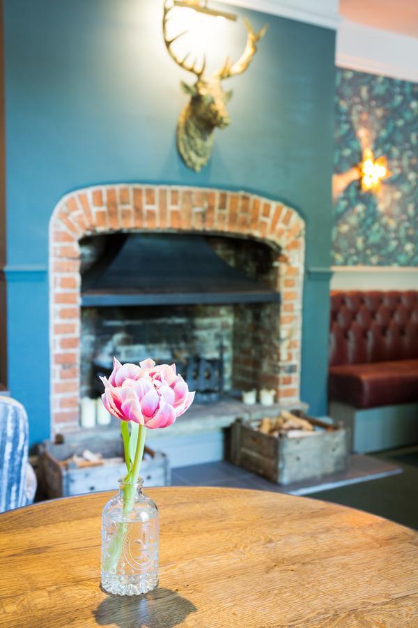The Dundas Arms Kintbury Buitenkant foto